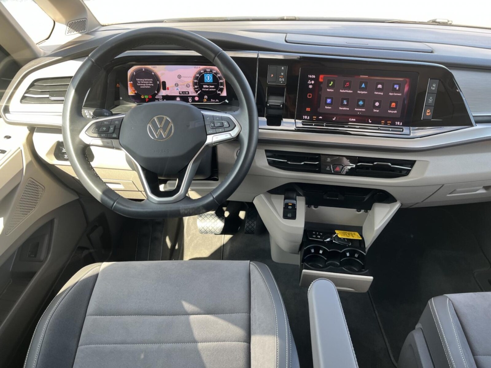 Volkswagen Multivan Langversion – Bild 13