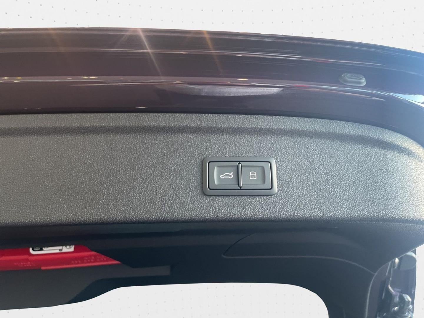 Bild über Audi RS 3 Sportback TFSI quattro 294 kW S tronic - für weitere Informationen kontaktieren Sie den Audi Partner