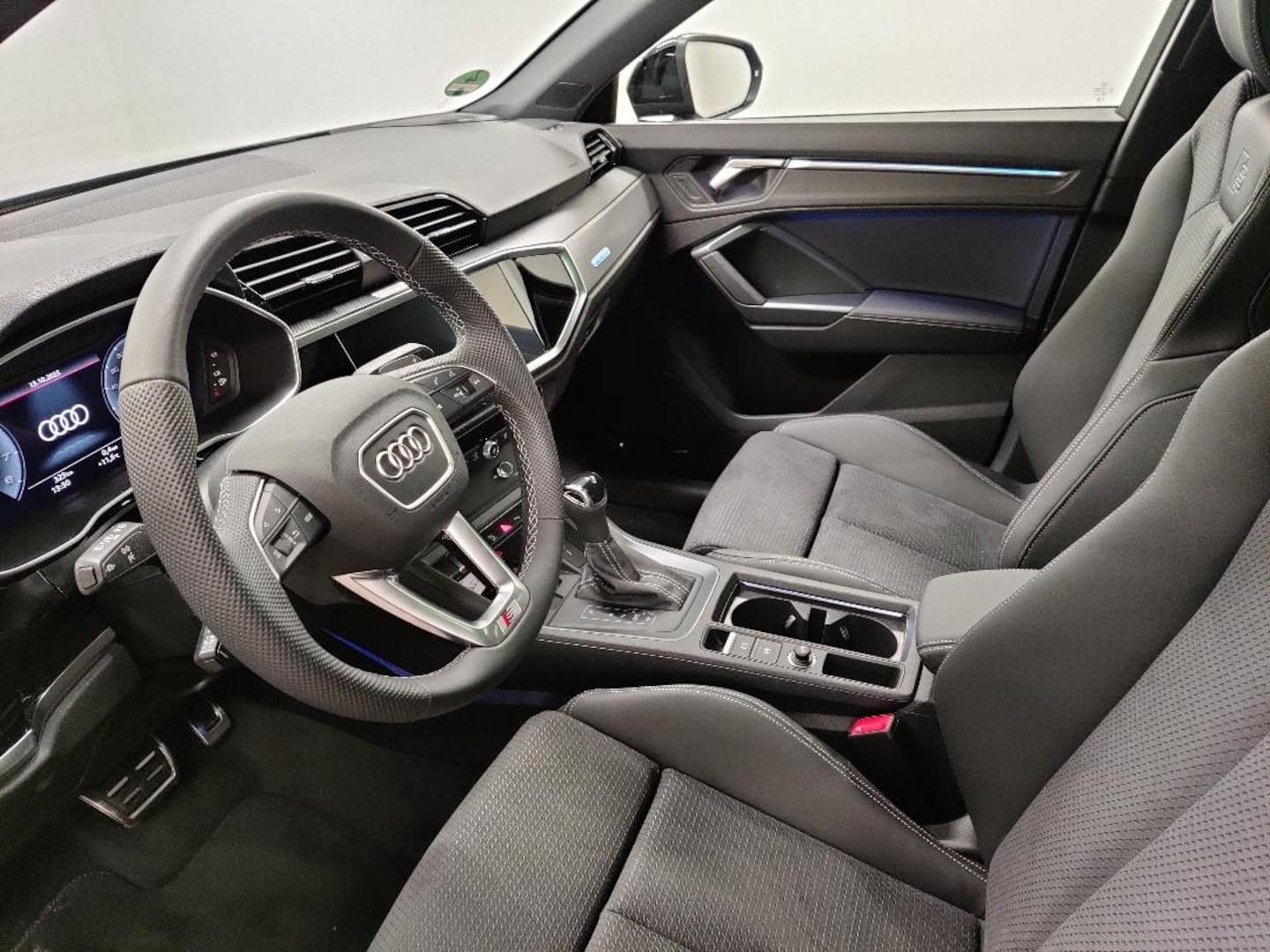 Bild über Audi Q3 TFSI quattro 140 kW S tronic - für weitere Informationen kontaktieren Sie den Audi Partner