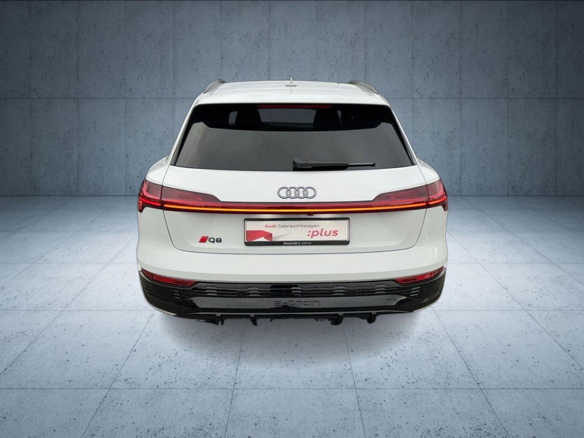 Audi Q8 e-tron S line