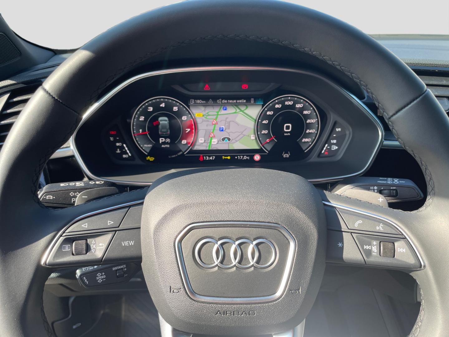 Bild über Audi Q3 advanced 40 TFSI quattro S tronic - für weitere Informationen kontaktieren Sie den Audi Partner