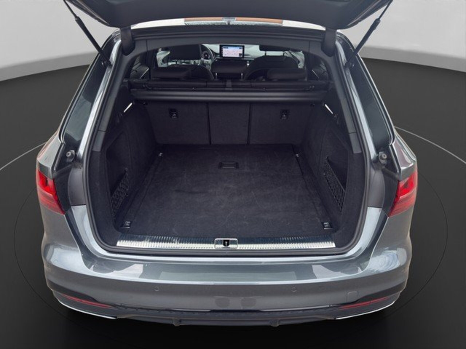 Audi A4 Avant S line