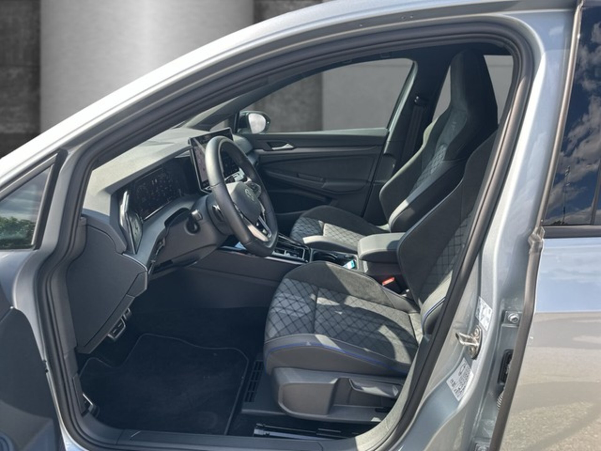 Volkswagen Golf R-Line