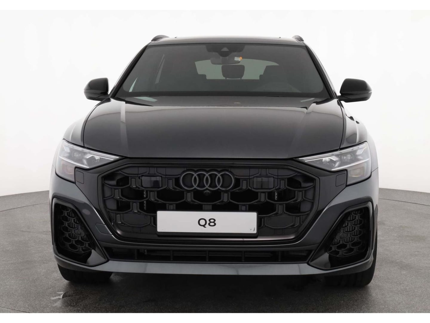 Bild über Audi Q8 SUV TFSI e S line business TFSI e quattro 360 kW tiptronic - für weitere Informationen kontaktieren Sie den Audi Partner