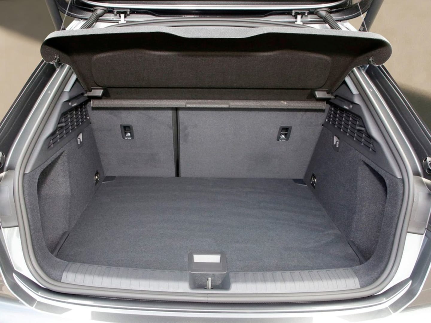 Bild über Audi A3 Sportback S line TFSI quattro 150 kW S tronic - für weitere Informationen kontaktieren Sie den Audi Partner