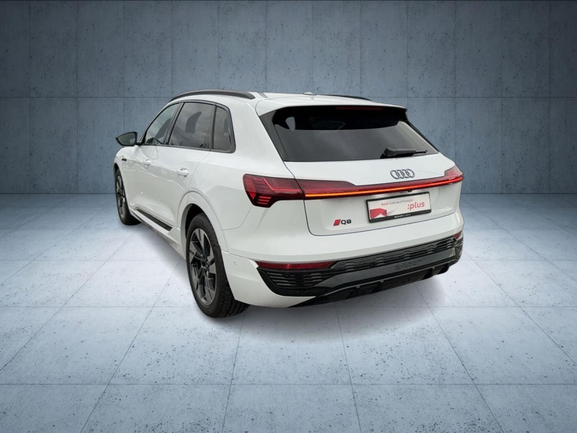 Audi Q8 e-tron S line