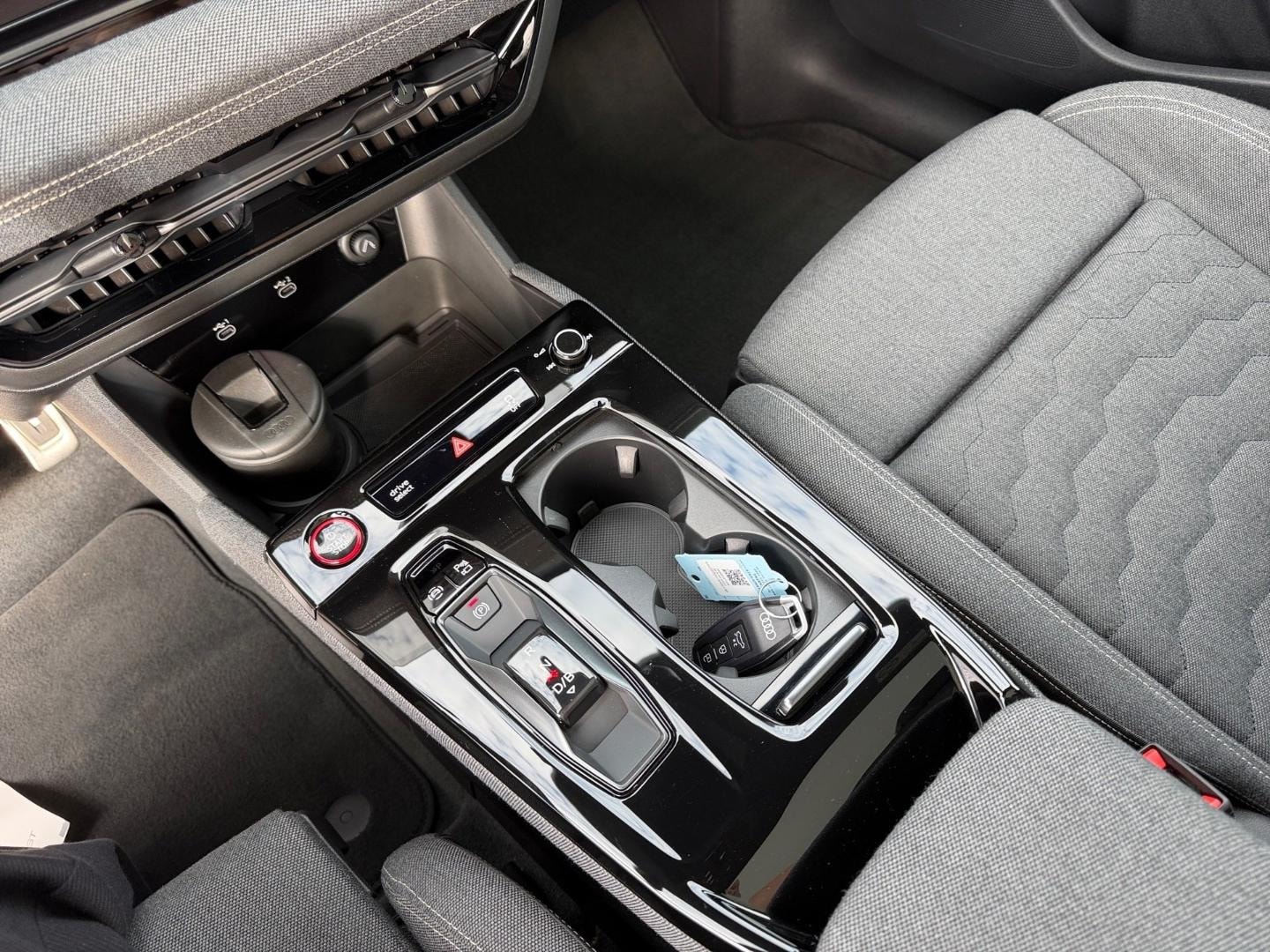 Bild über Audi A6 Avant e-tron e-tron performance - für weitere Informationen kontaktieren Sie den Audi Partner