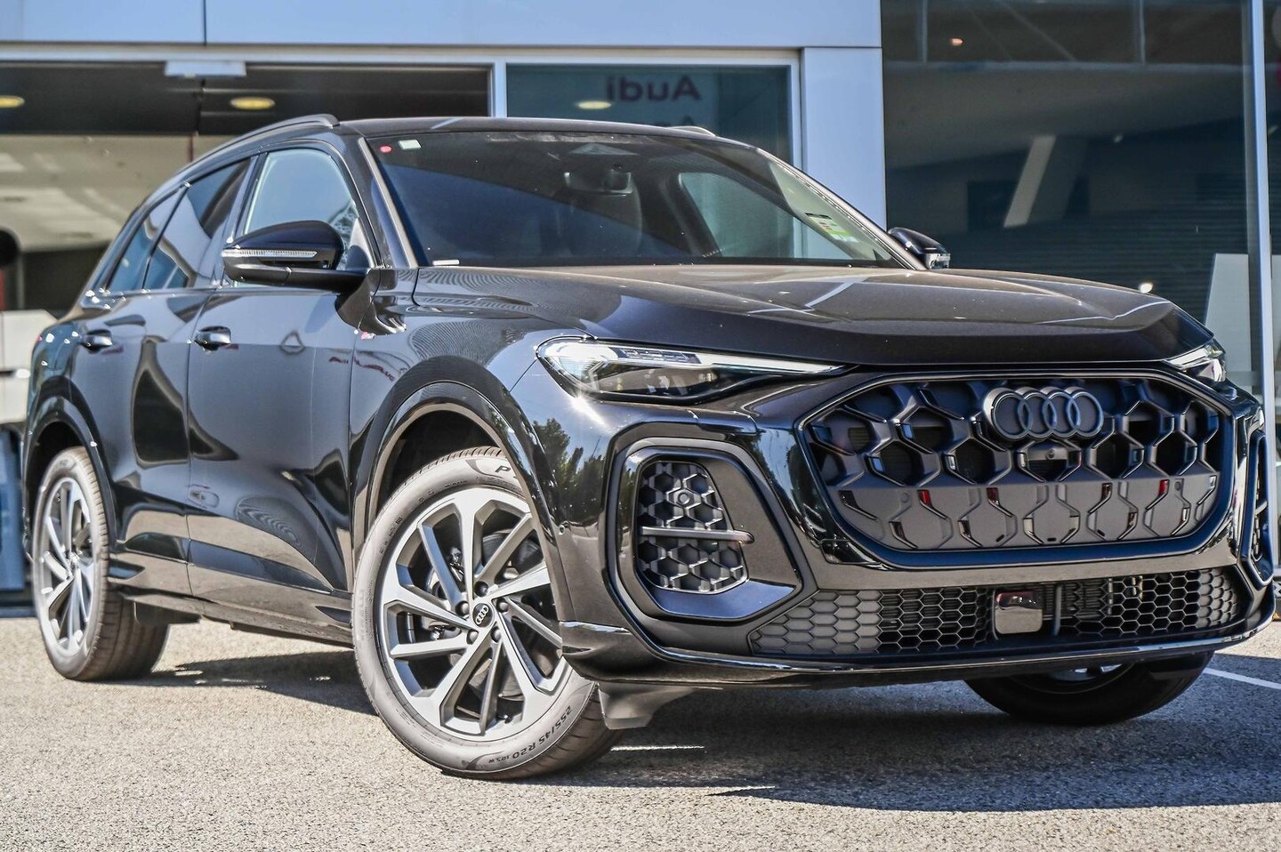 Image about Audi Q5 SUV TDI quattro 150 kW sport