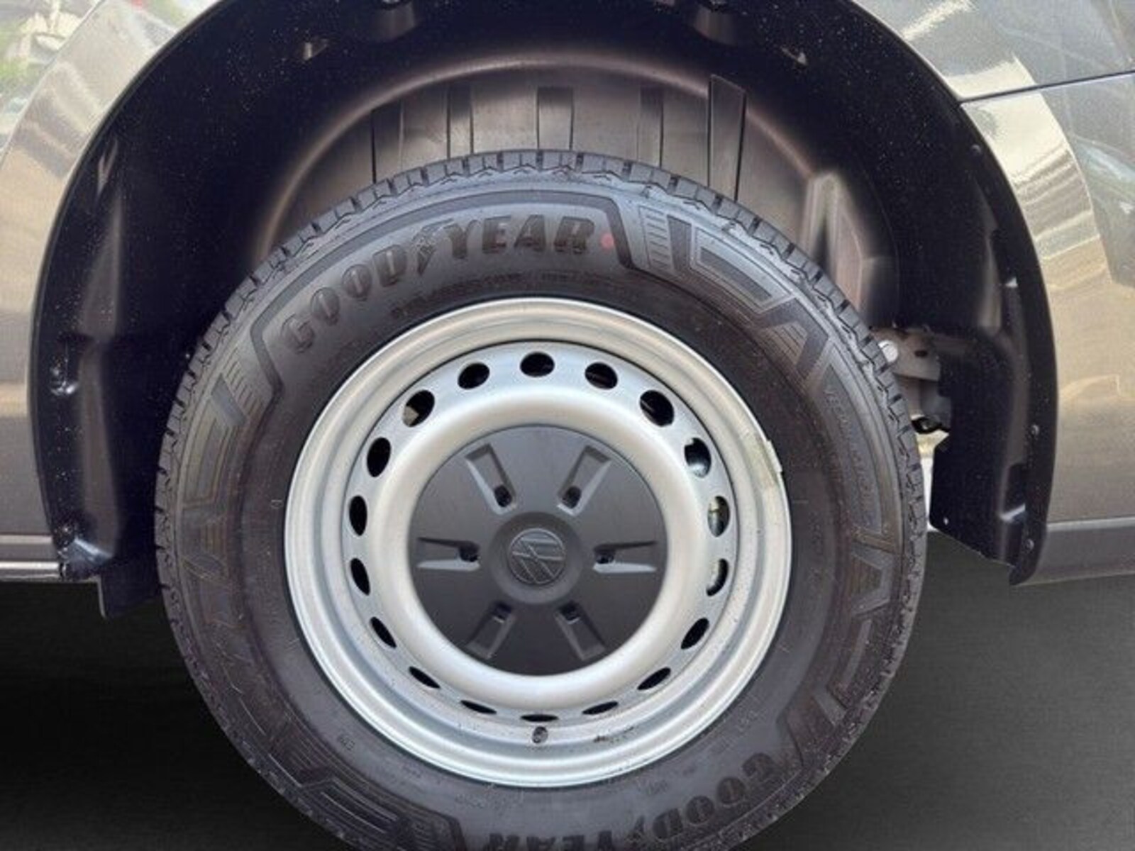 Volkswagen Transporter Kasten kurzer Radstand – Bild 8
