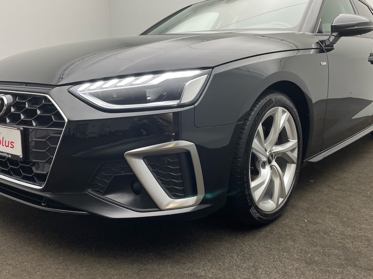 Image about Audi A4 Avant S line 35 TFSI S tronic