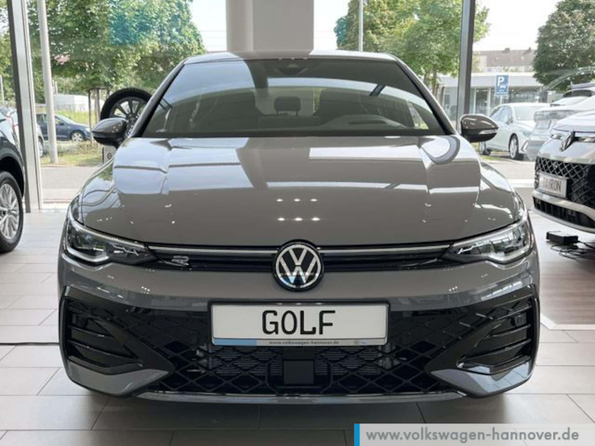 Volkswagen Golf R-Line