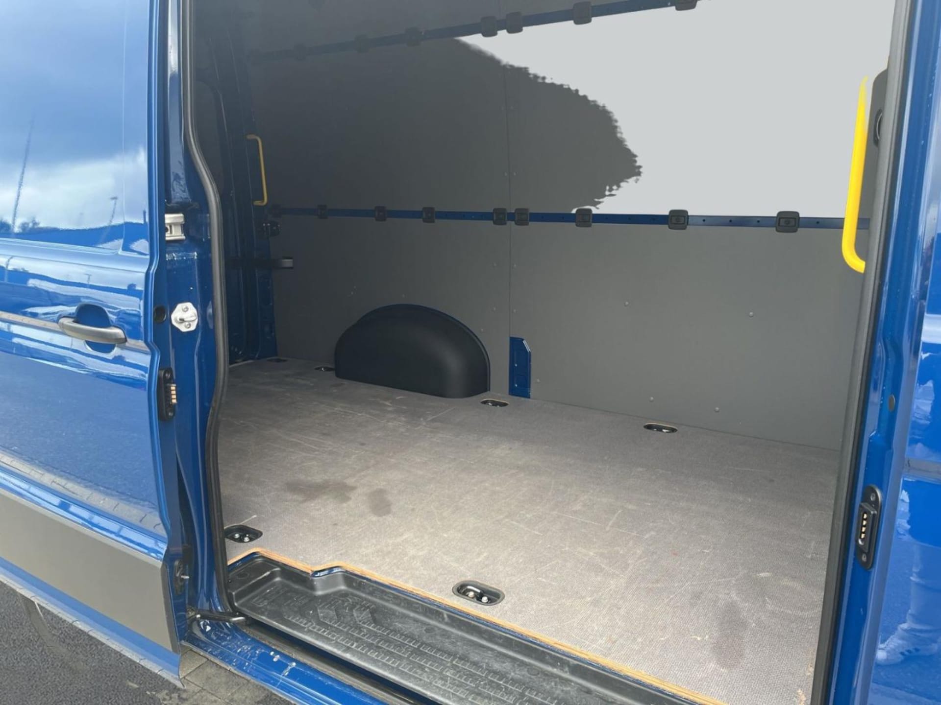 Volkswagen Crafter Kasten mittlerer Radstand