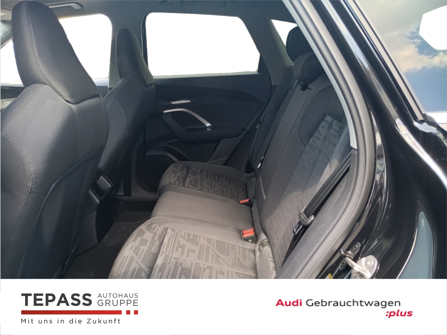 Bild über Audi Q5 SUV TDI quattro 150 kW S tronic - für weitere Informationen kontaktieren Sie den Audi Partner