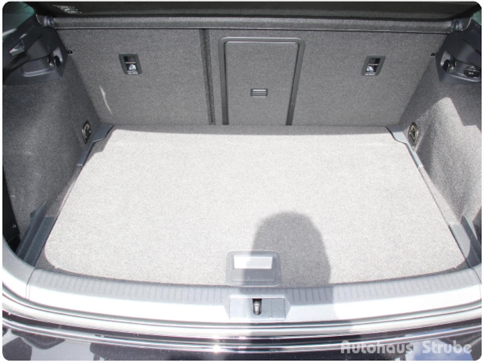 Volkswagen Golf LOUNGE
