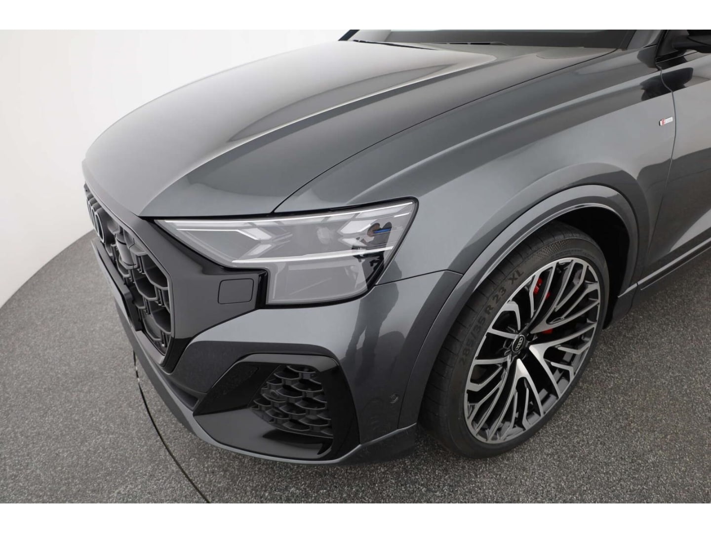 Bild über Audi Q8 SUV TFSI e S line business TFSI e quattro 360 kW tiptronic - für weitere Informationen kontaktieren Sie den Audi Partner