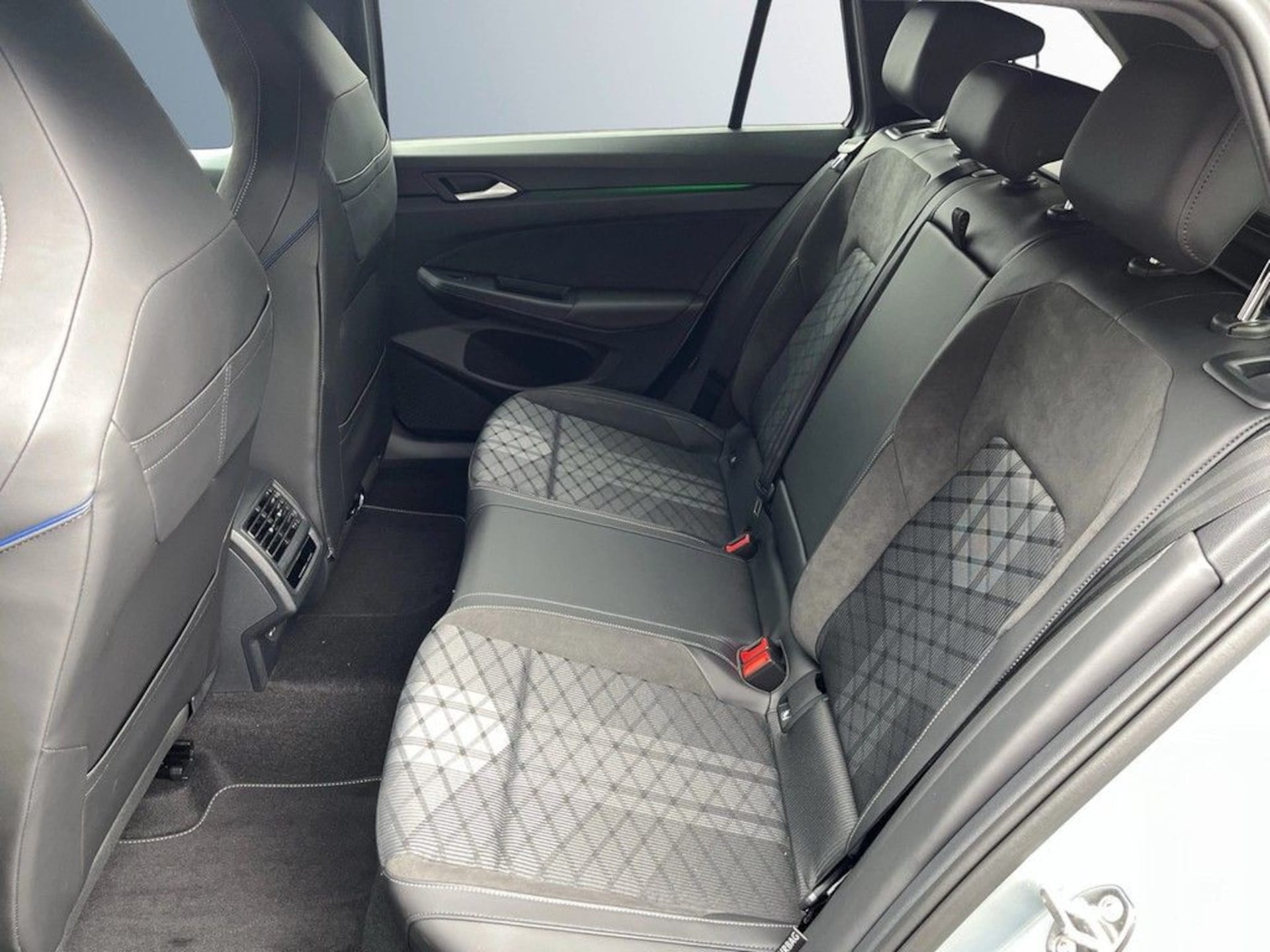 Volkswagen Golf Variant R-Line