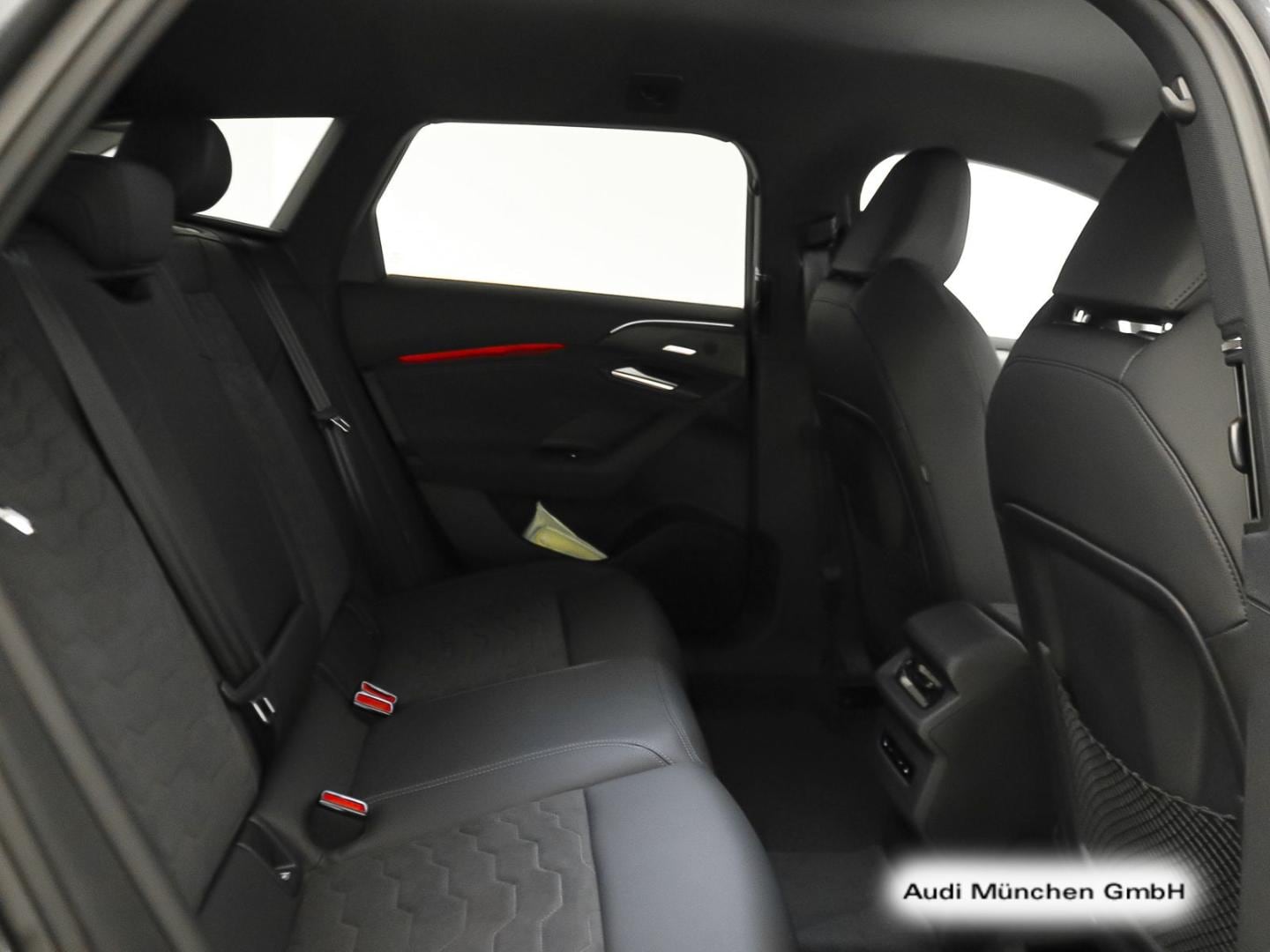 Bild über Audi A6 Avant e-tron S line business e-tron performance 270 kW - für weitere Informationen kontaktieren Sie den Audi Partner
