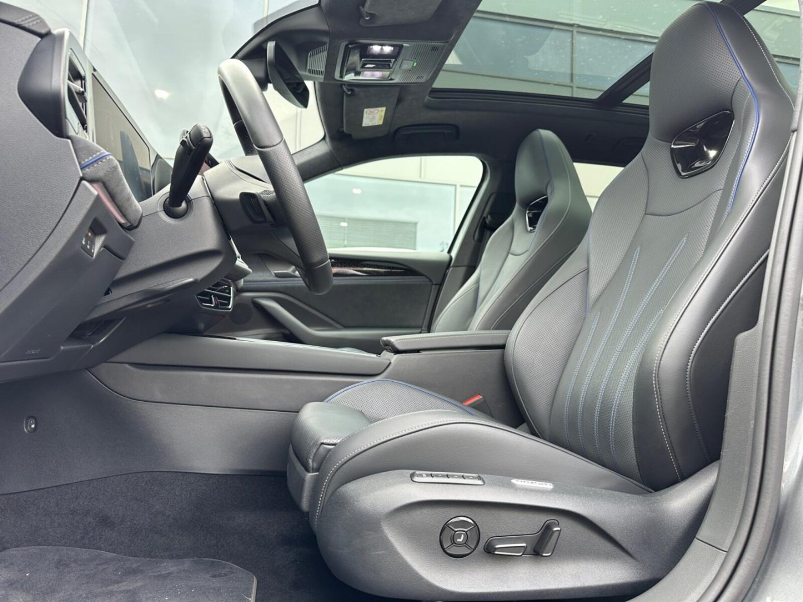 Volkswagen Passat – Bild 23