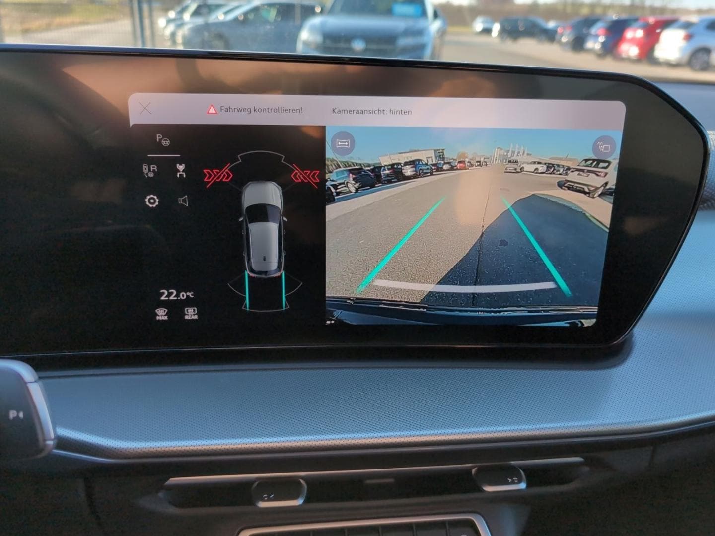 Bild über Audi Q3 SUV TFSI quattro 150 kW S tronic - für weitere Informationen kontaktieren Sie den Audi Partner