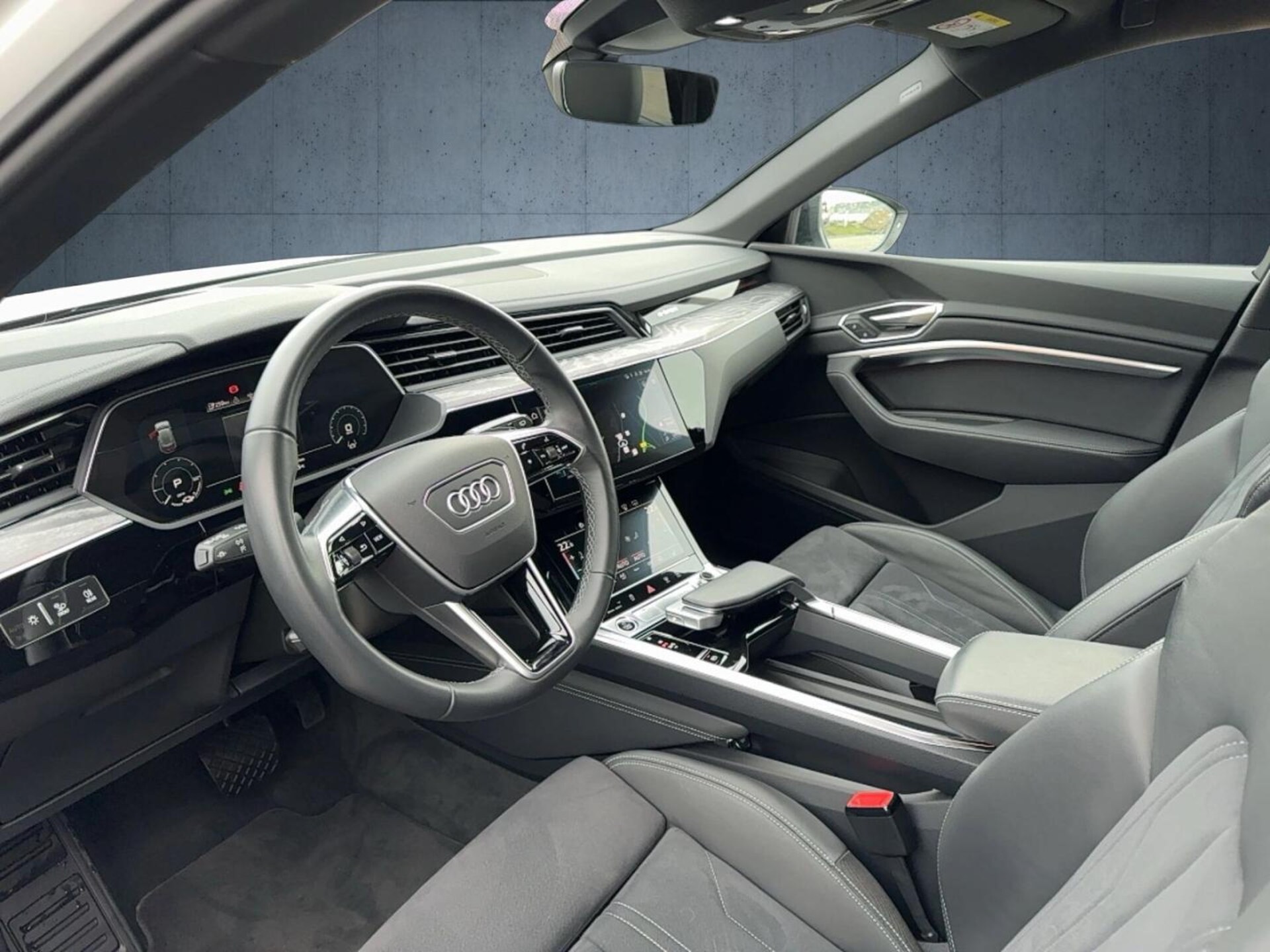 Audi Q8 e-tron S line
