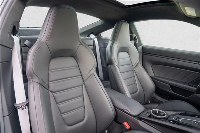 2026 Porsche 911 GTS - Photo 25