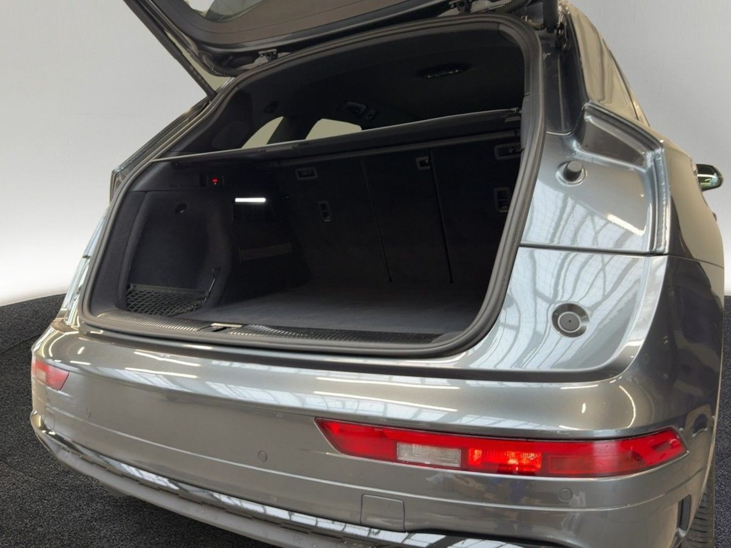 Bild über Audi Q5 40 TDI quattro 150 kW S tronic - für weitere Informationen kontaktieren Sie den Audi Partner