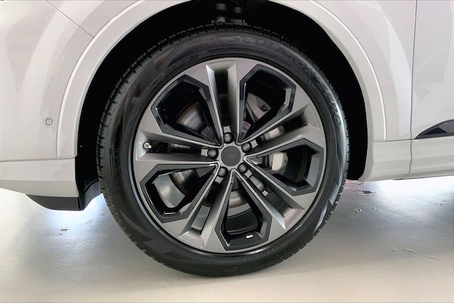 2026 Audi Q7 S Line Premium Plus - Photo 8