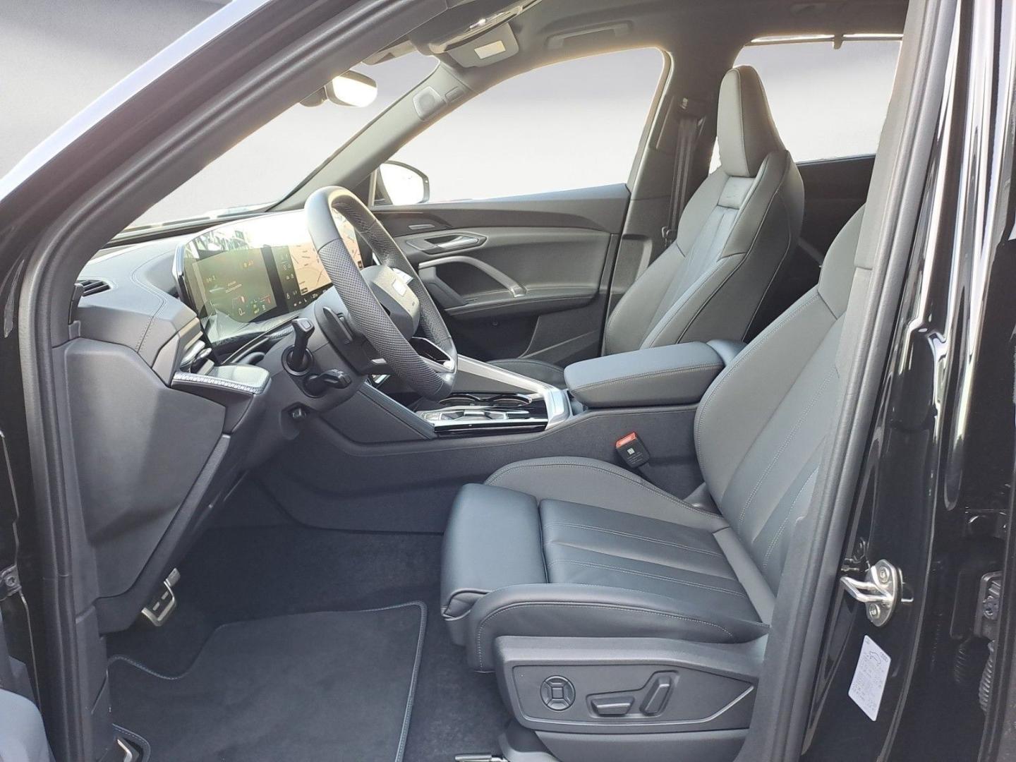 Image about Audi Q5 SUV TDI quattro 150 kW S tronic