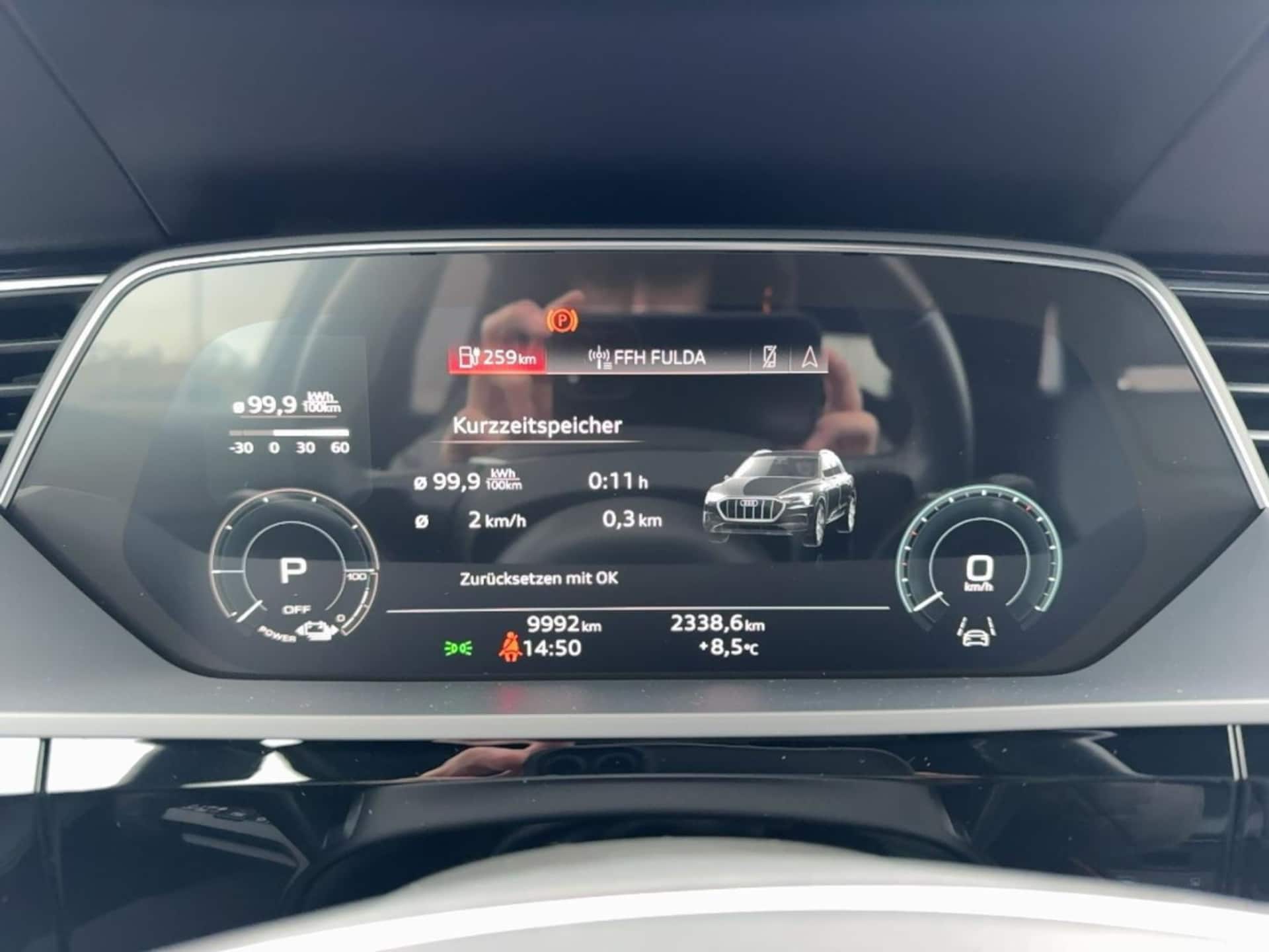 Audi Q8 e-tron S line