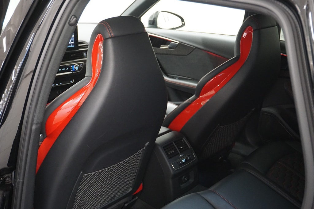 Bild som visar Audi RS 4 Avant RS 4 Avant 450 hk tiptronic - för mer information kontakta din Audi Partner