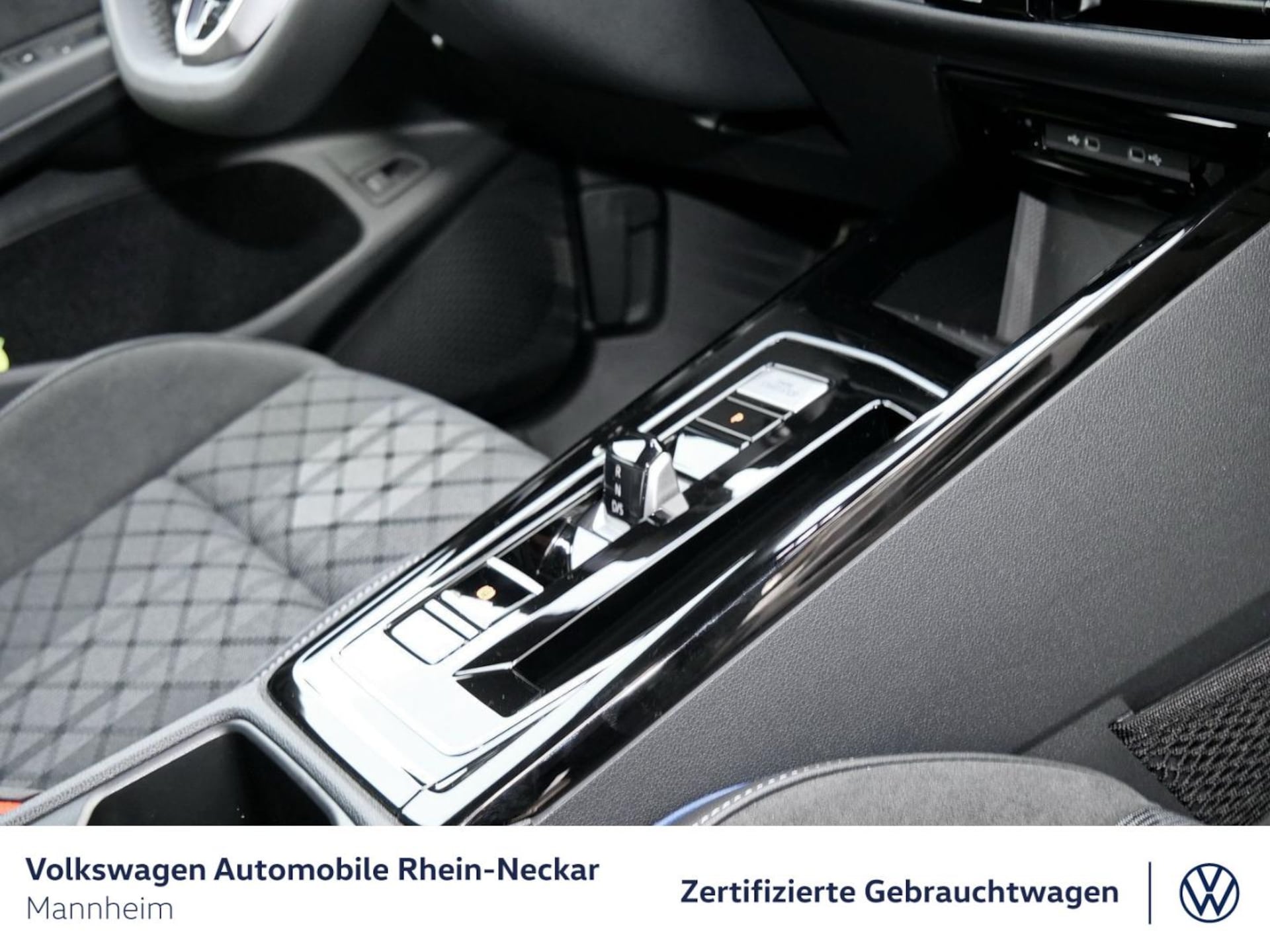 Volkswagen Golf Variant R-Line