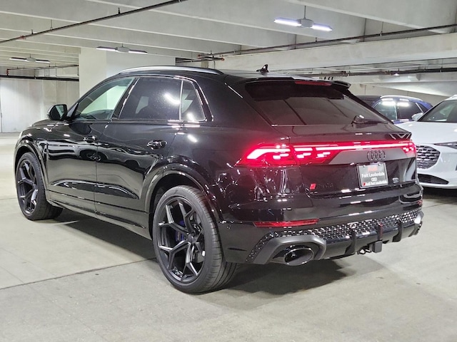 2026 Audi RS Q8 SUV performance