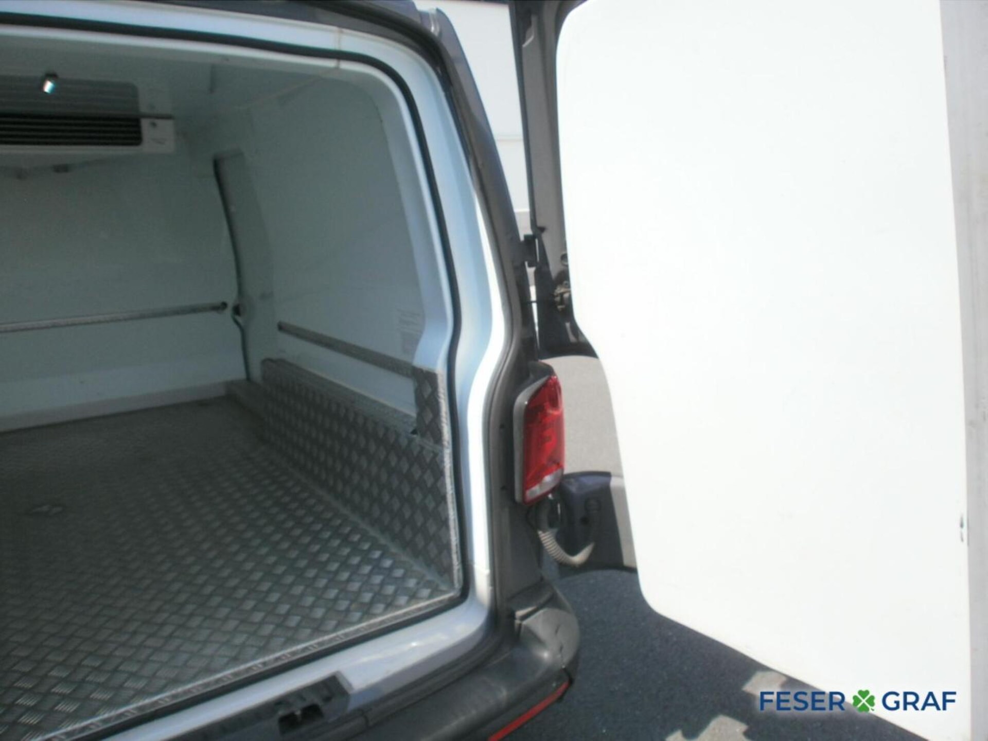 Volkswagen T6.1 Transporter Kasten kurzer Radstand