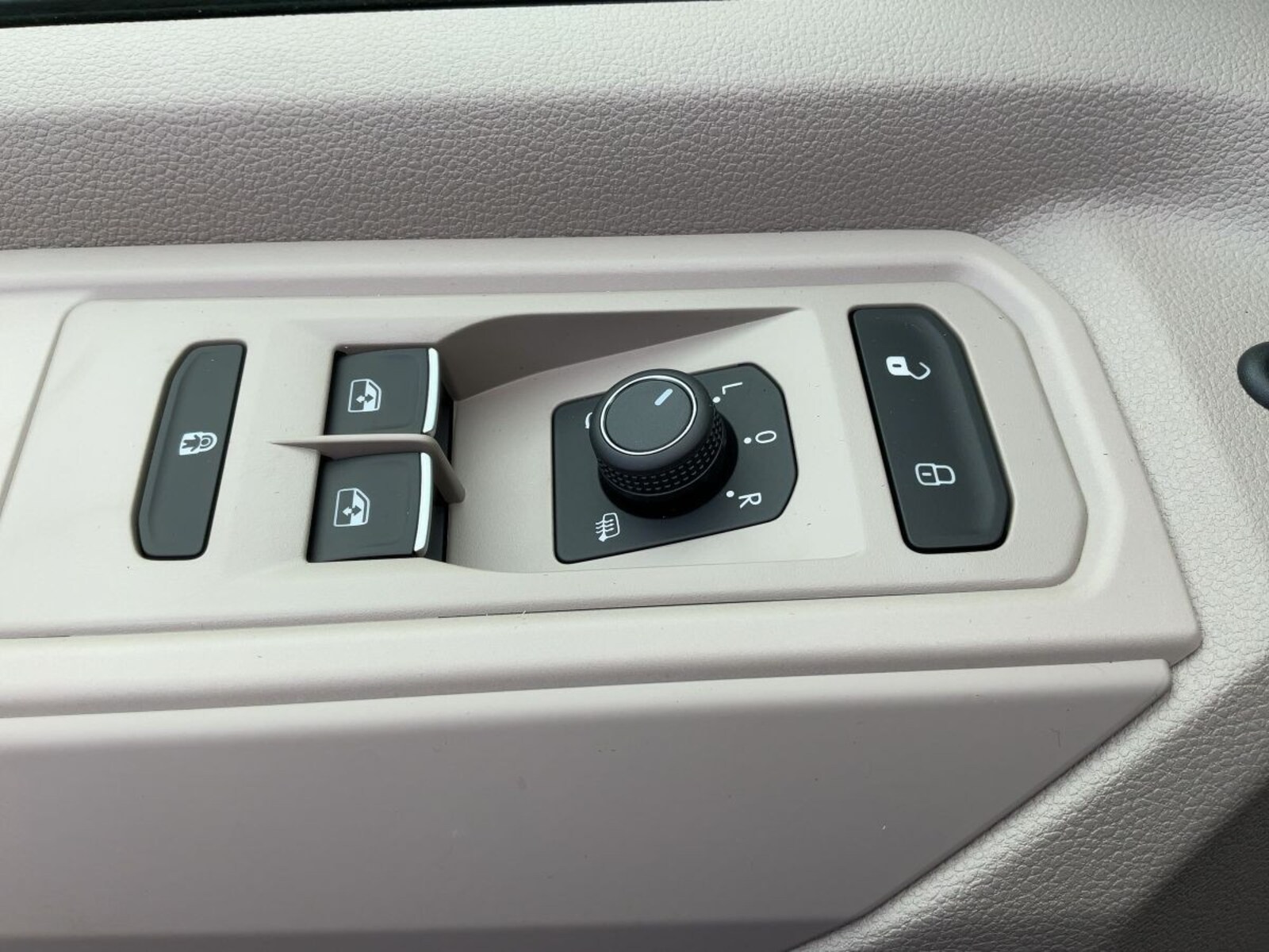 Volkswagen Multivan Langversion – Bild 18