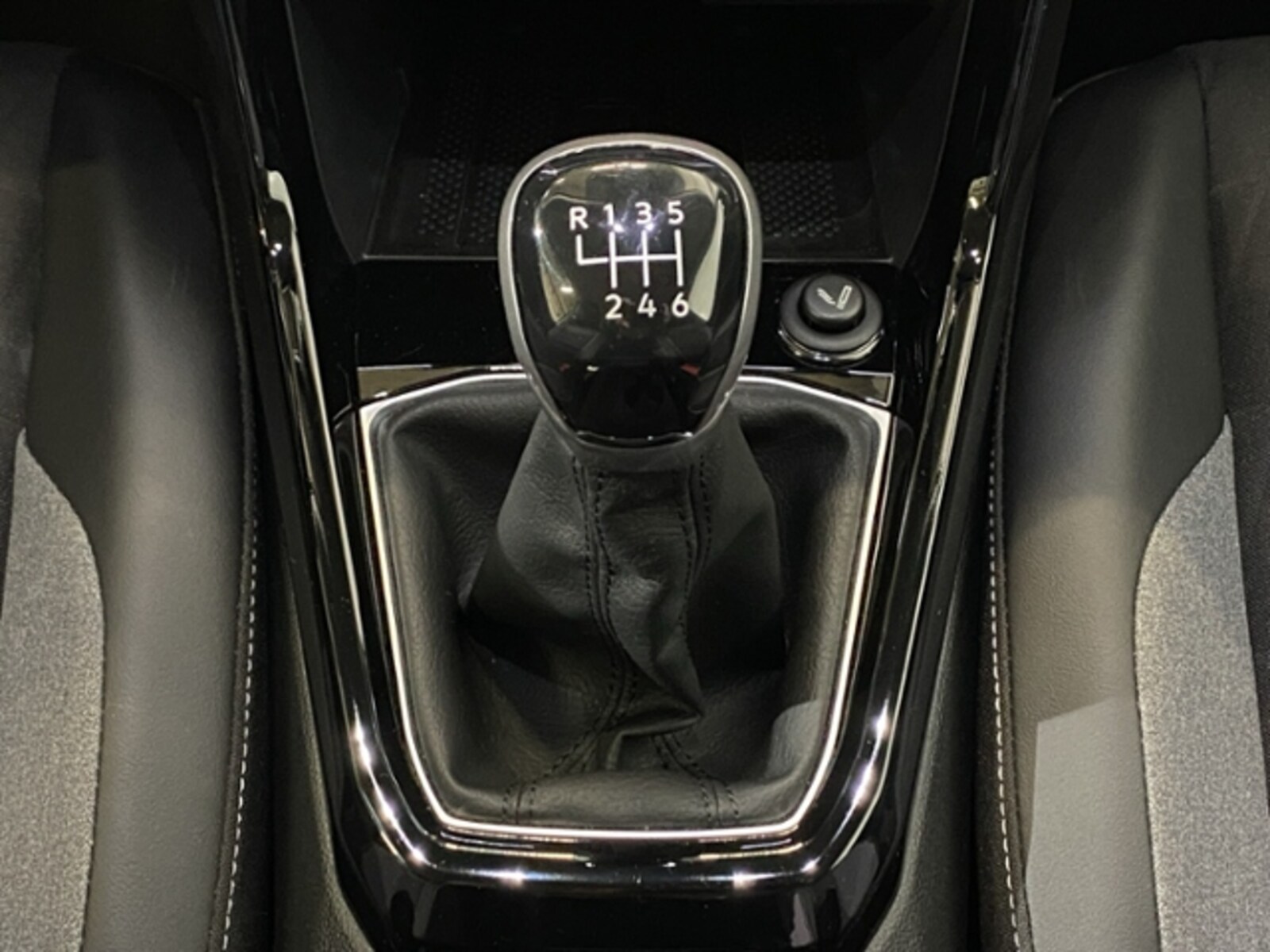 Volkswagen T-Cross – Bild 8