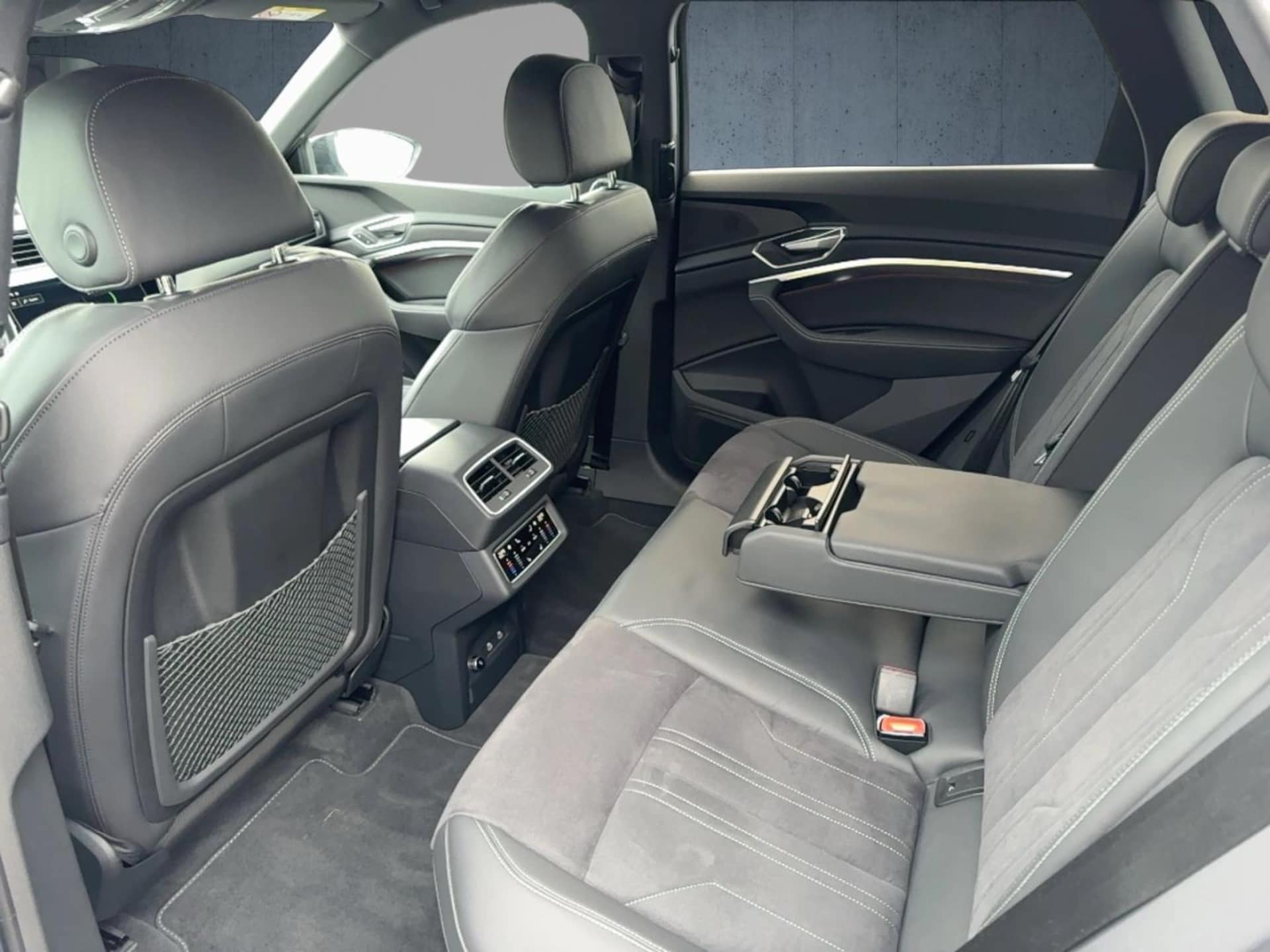 Audi Q8 e-tron S line