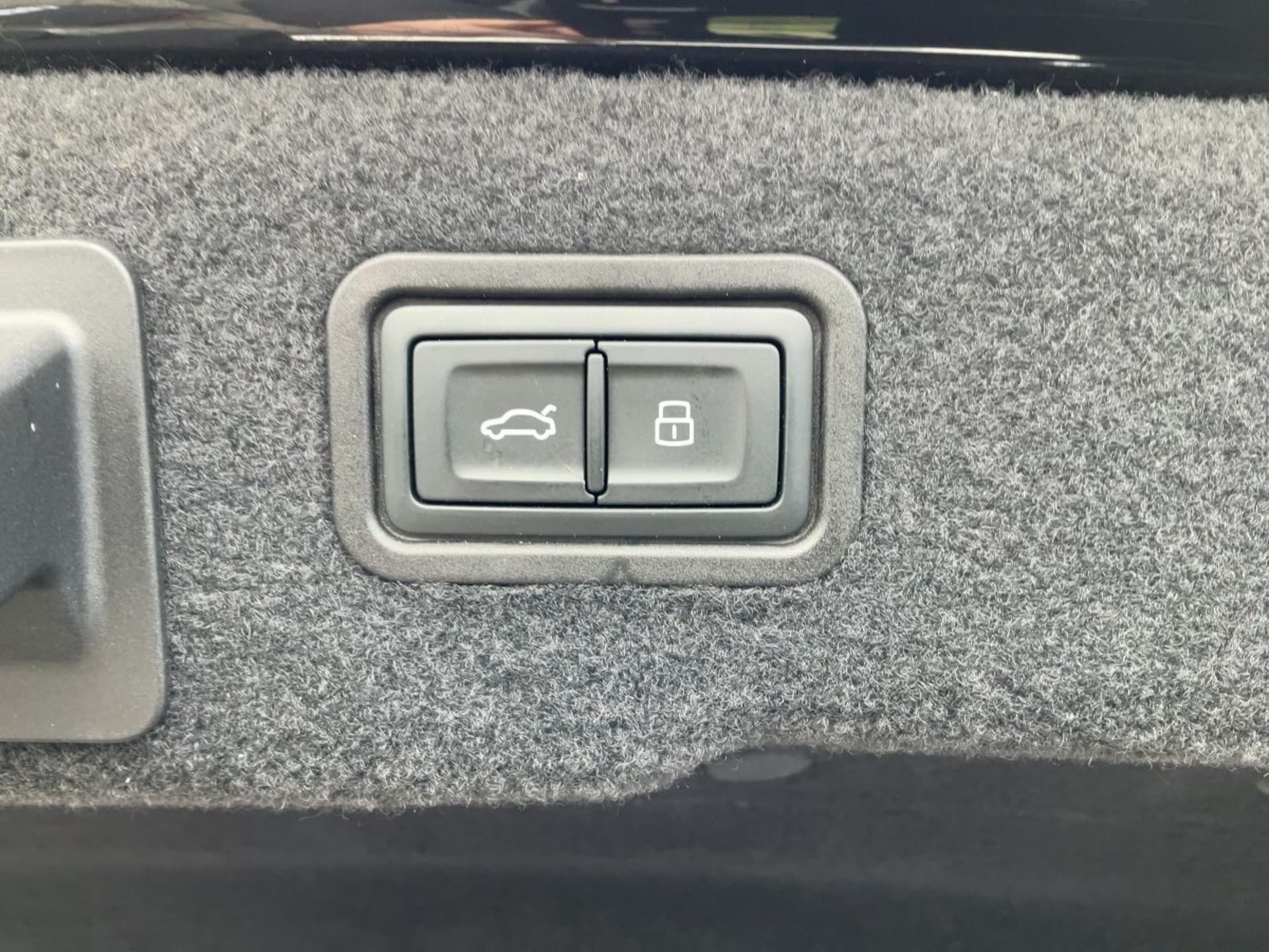 Audi A8 TFSI e
