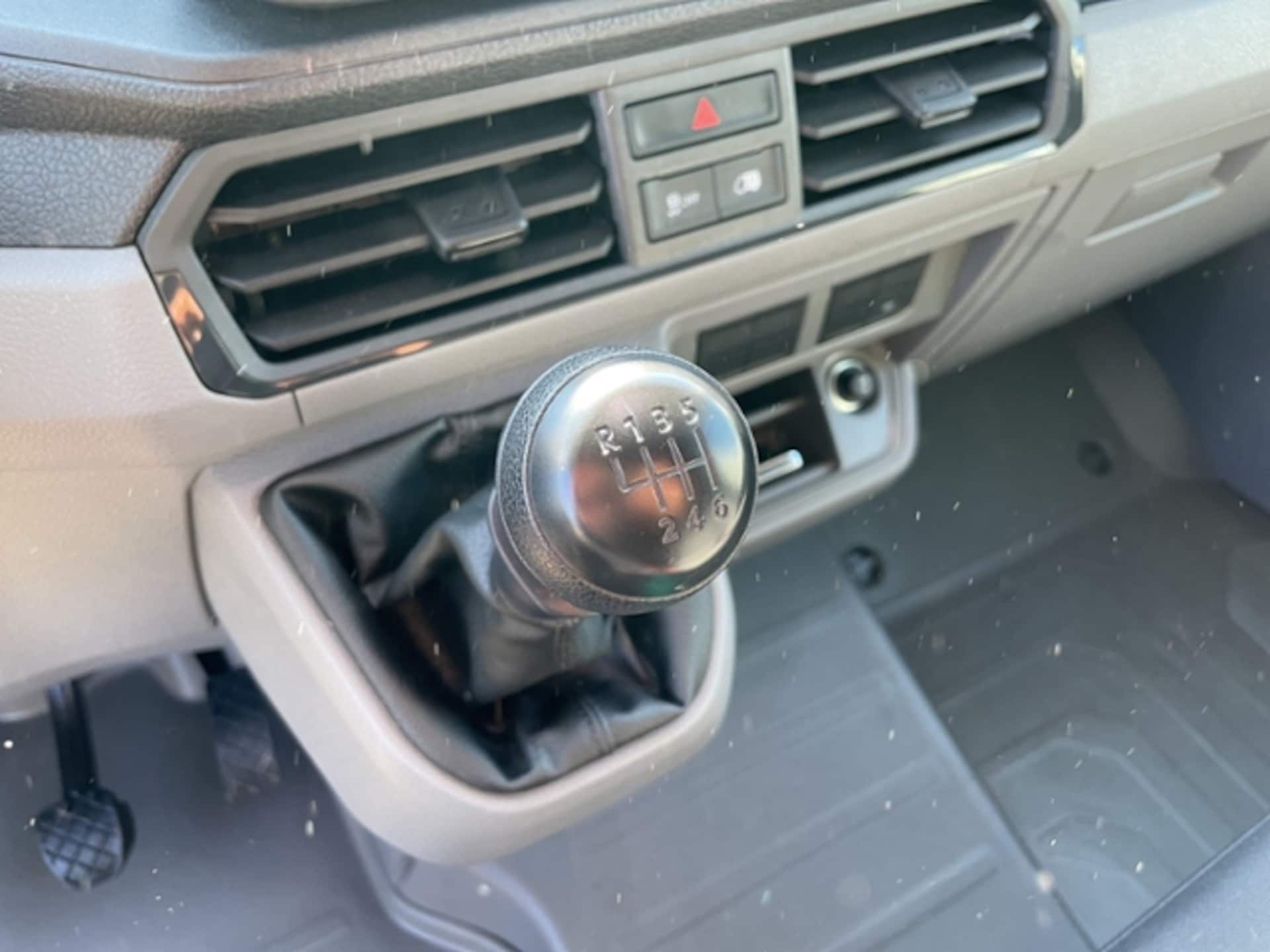 Volkswagen Crafter Kasten mittlerer Radstand