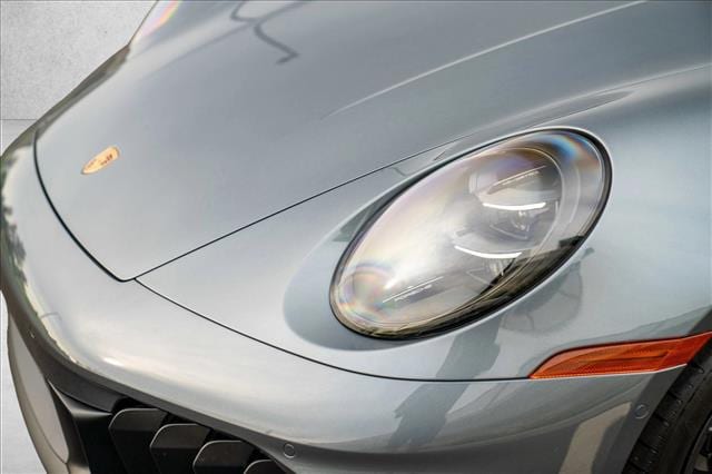 2026 Porsche 911 GTS - Photo 29