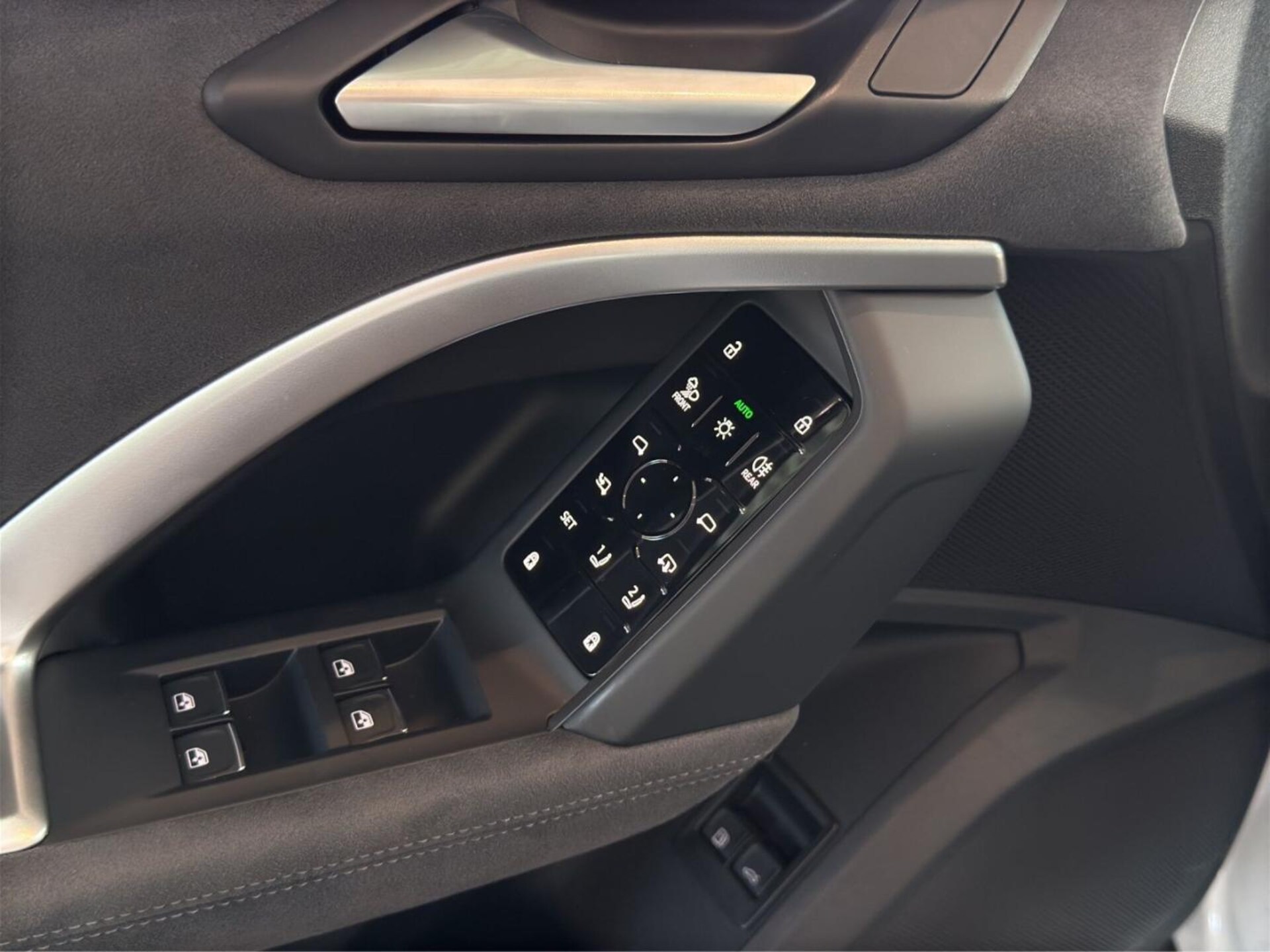 Audi Q5 SUV e-hybrid edition one