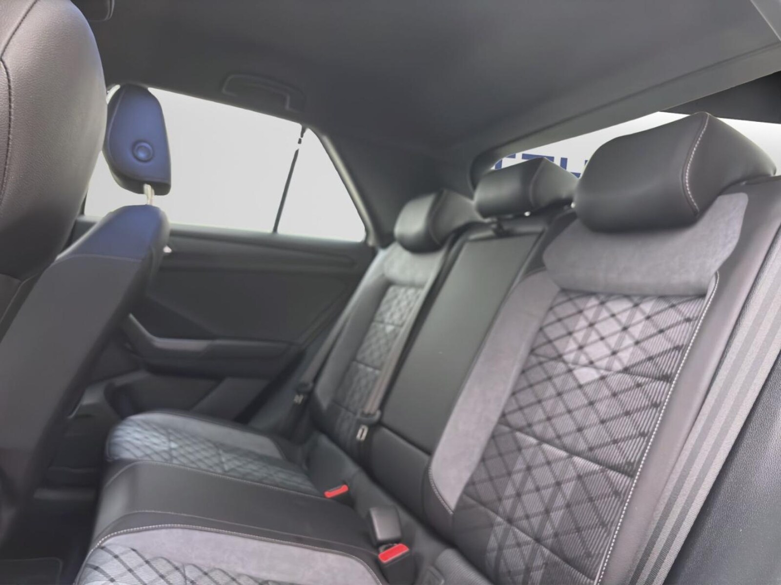 Volkswagen T-Roc – Bild 15