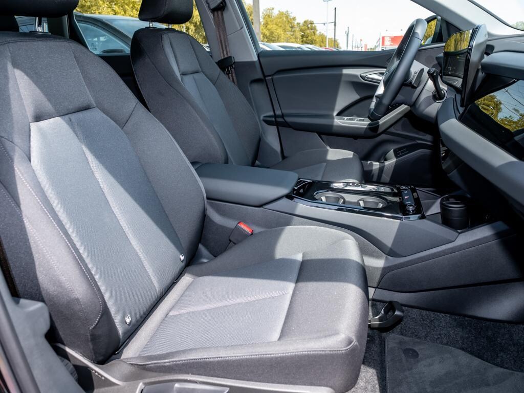 Image about Audi Q6 SUV e-tron e-tron quattro