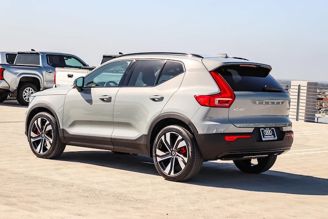 2025 Volvo XC40 Plus - Photo 6