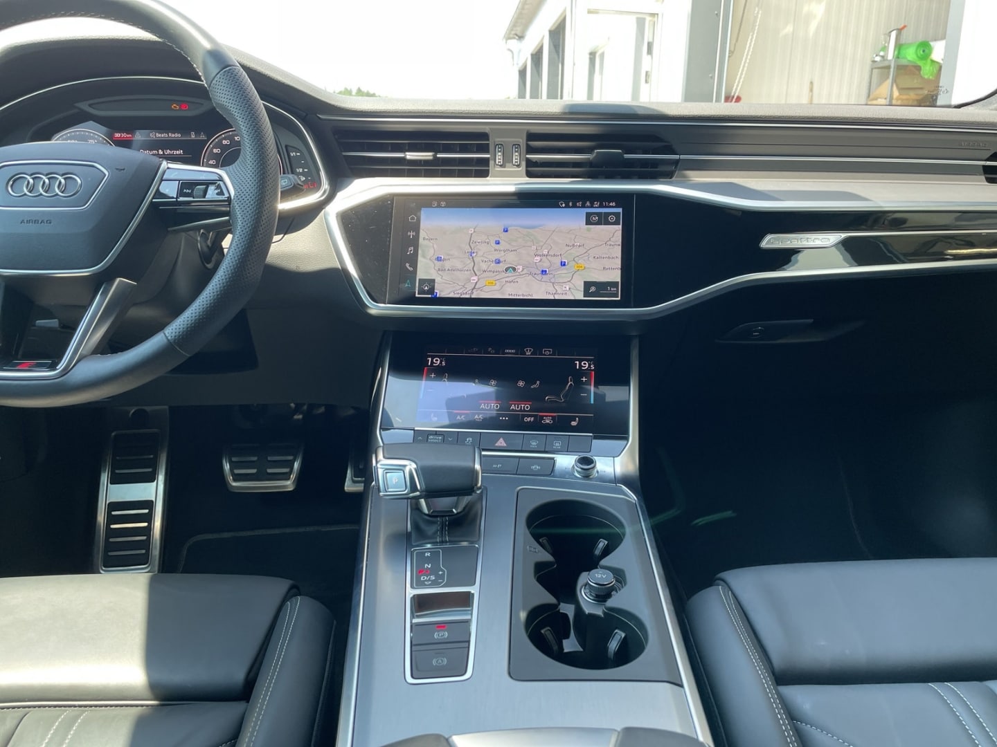 Bild über - für weitere Informationen kontaktieren Sie den Audi Partner