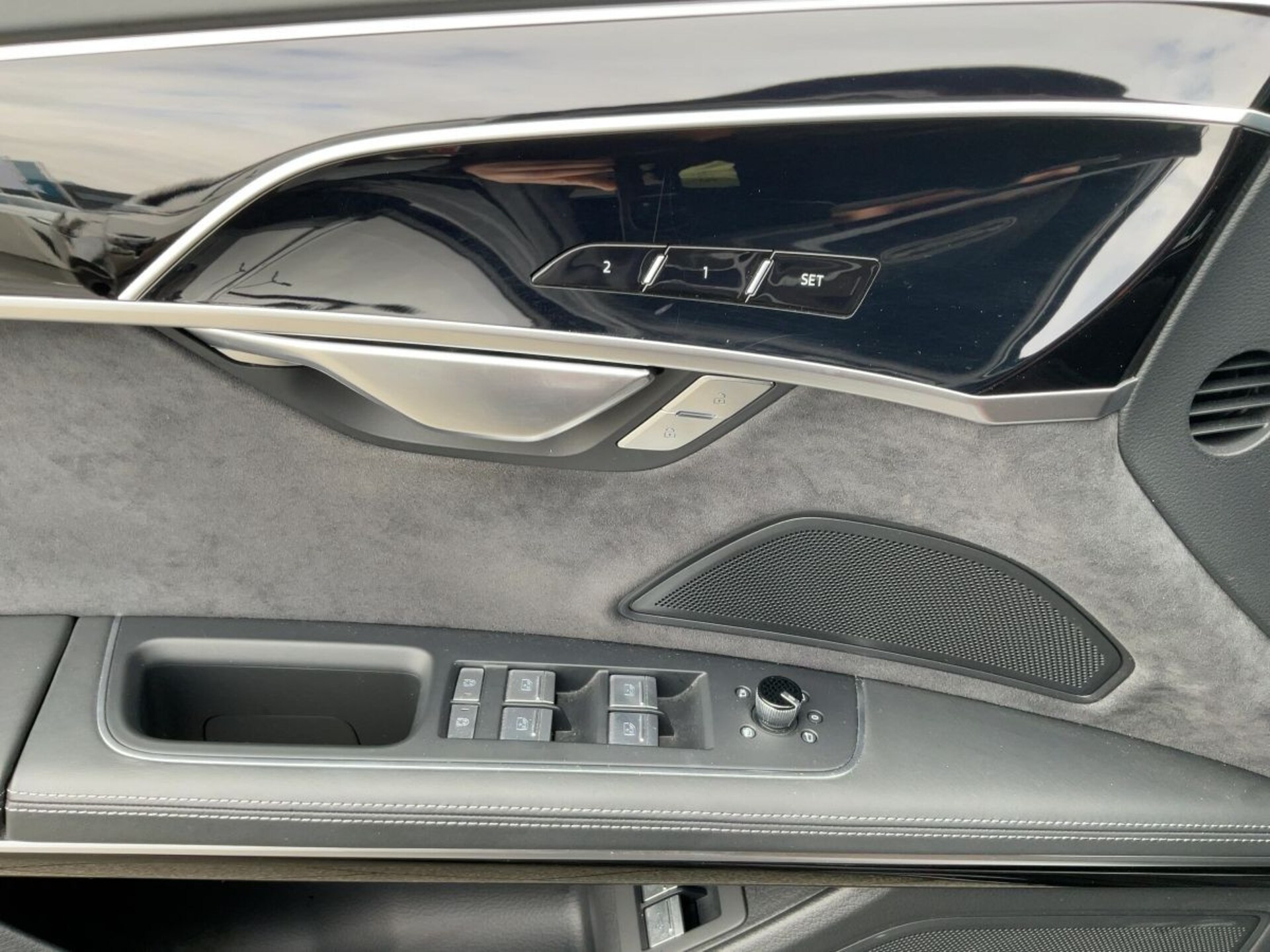 Audi A8 TFSI e