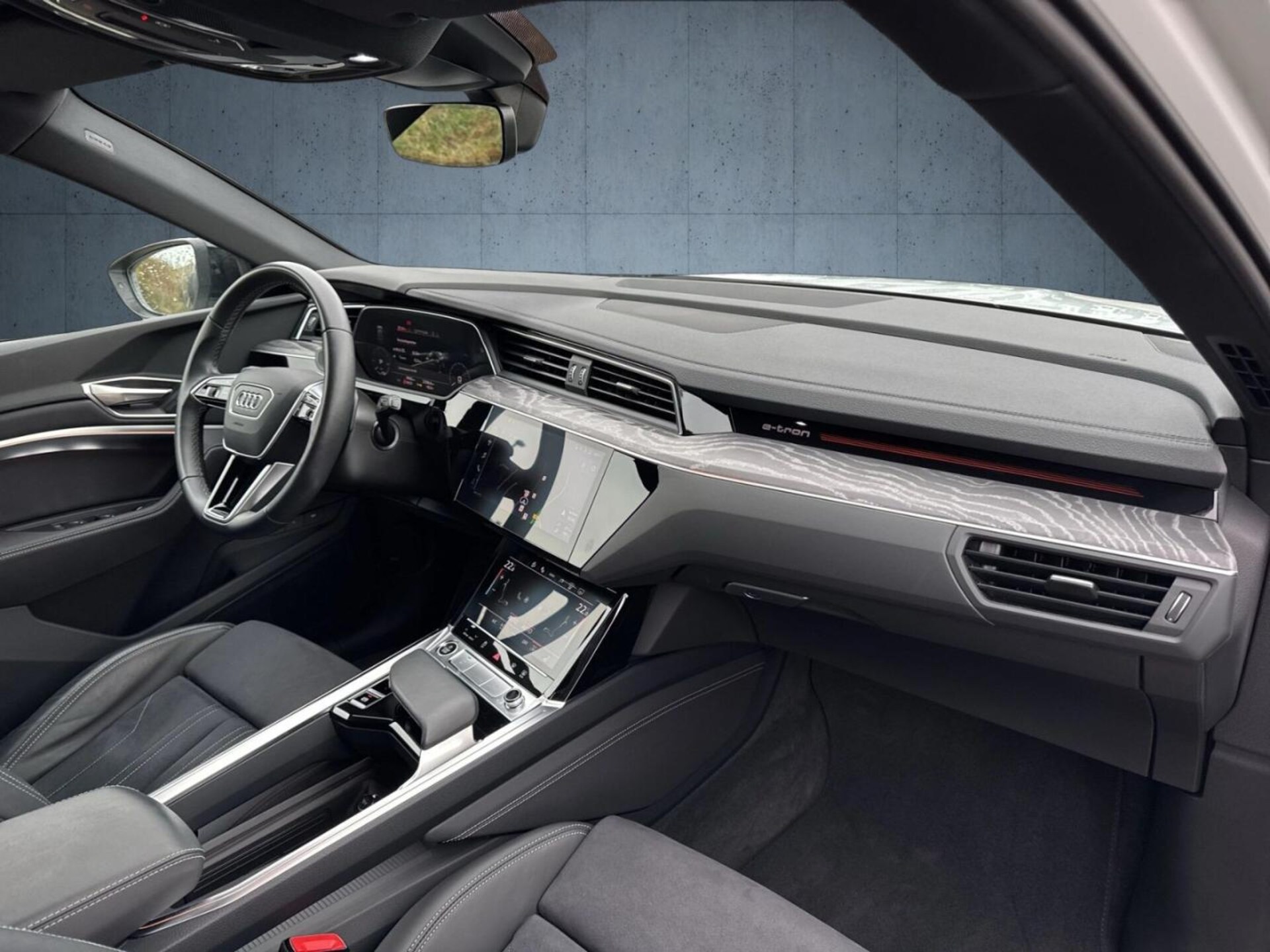 Audi Q8 e-tron S line