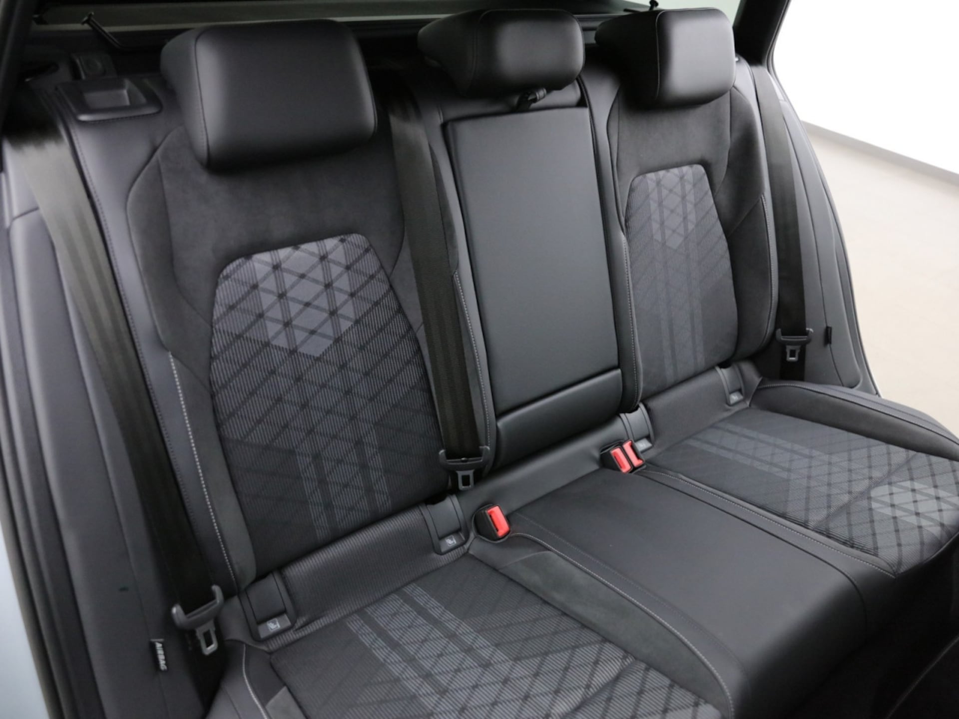 Volkswagen Golf Variant R-Line