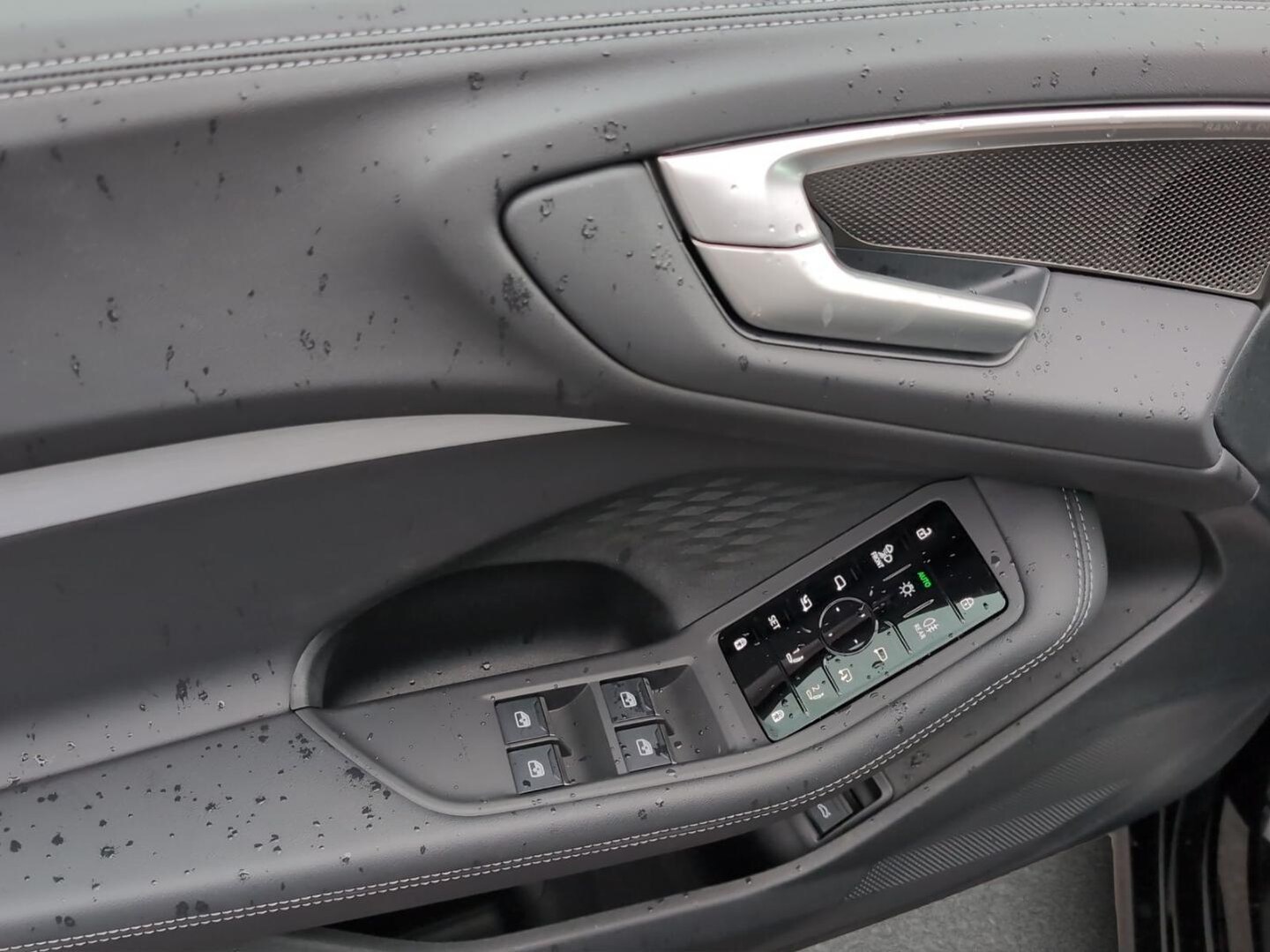 Bild über Audi A5 Avant TDI 150 kW S tronic - für weitere Informationen kontaktieren Sie den Audi Partner