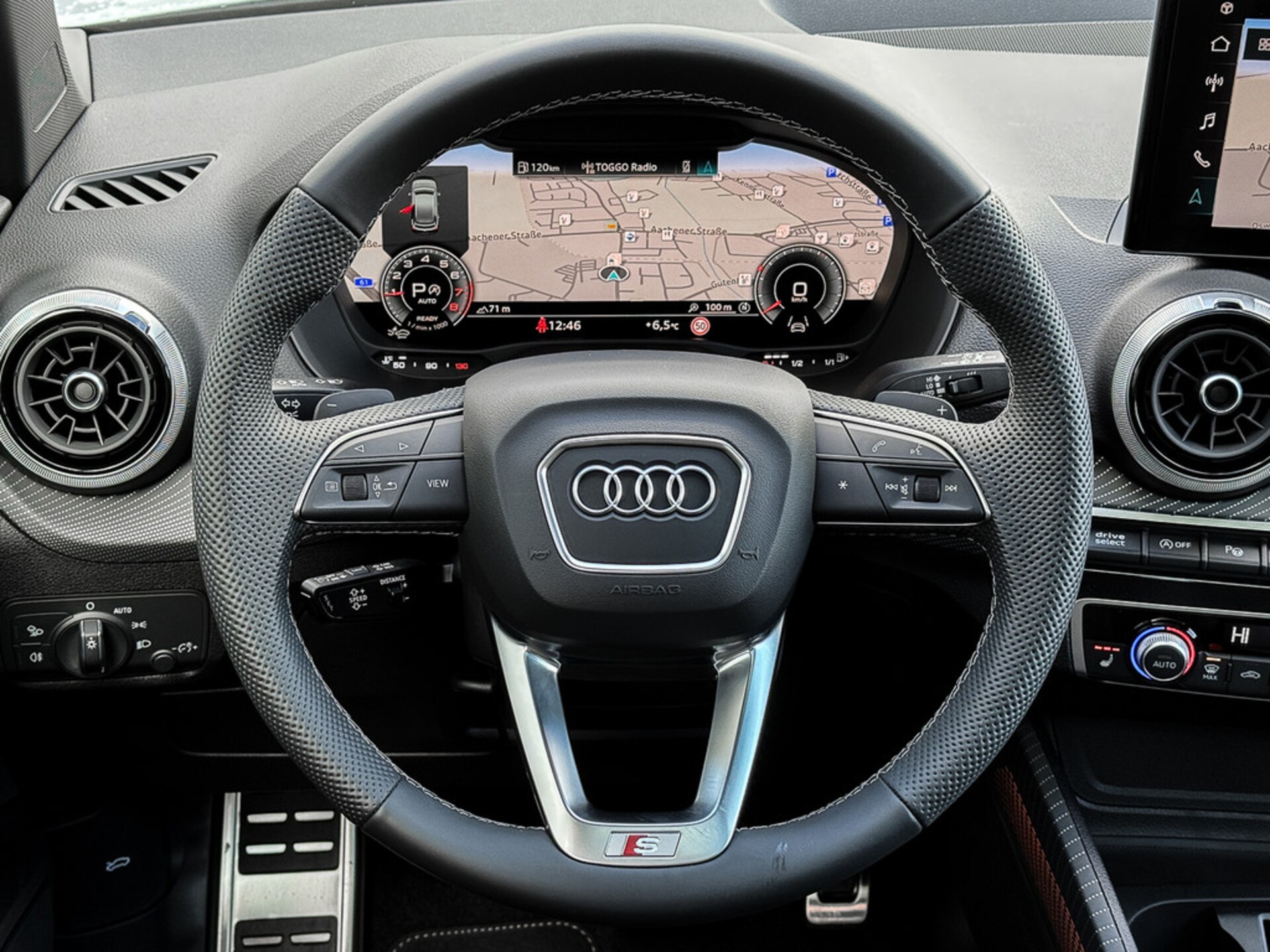 Audi Q2 S line
