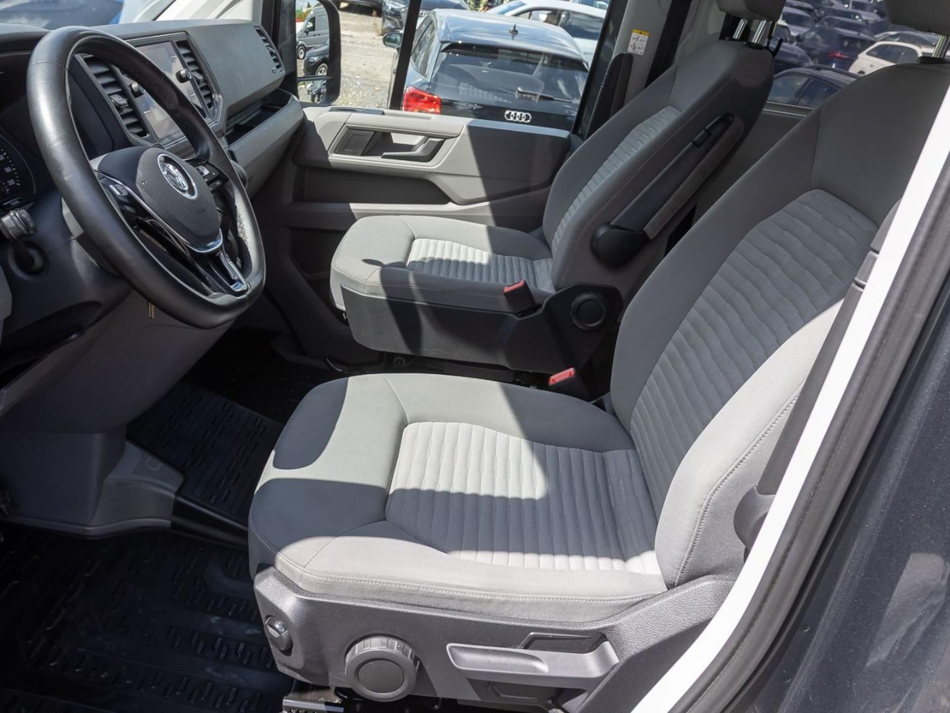 Volkswagen Grand California 680